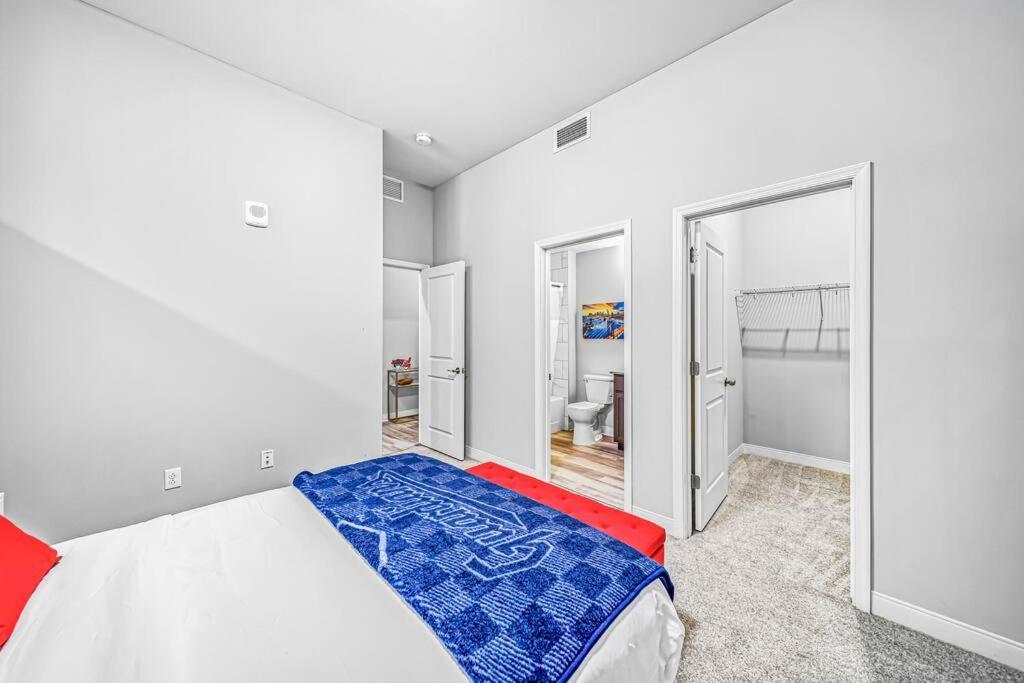 Ferienwohnung 2Br Unit In The Heart Of Dt With View Of Playhouse Square, Pool & Gym Access- 305 Cleveland Exterior foto