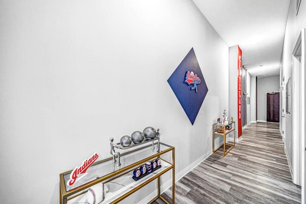 Ferienwohnung 2Br Unit In The Heart Of Dt With View Of Playhouse Square, Pool & Gym Access- 305 Cleveland Exterior foto
