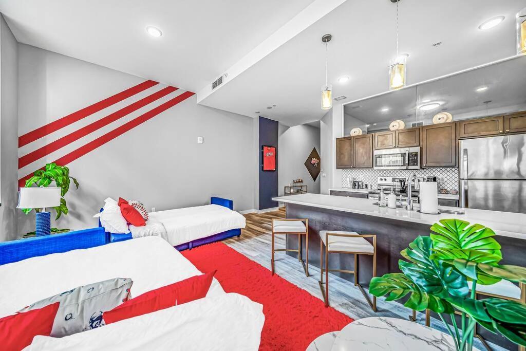 Ferienwohnung 2Br Unit In The Heart Of Dt With View Of Playhouse Square, Pool & Gym Access- 305 Cleveland Exterior foto